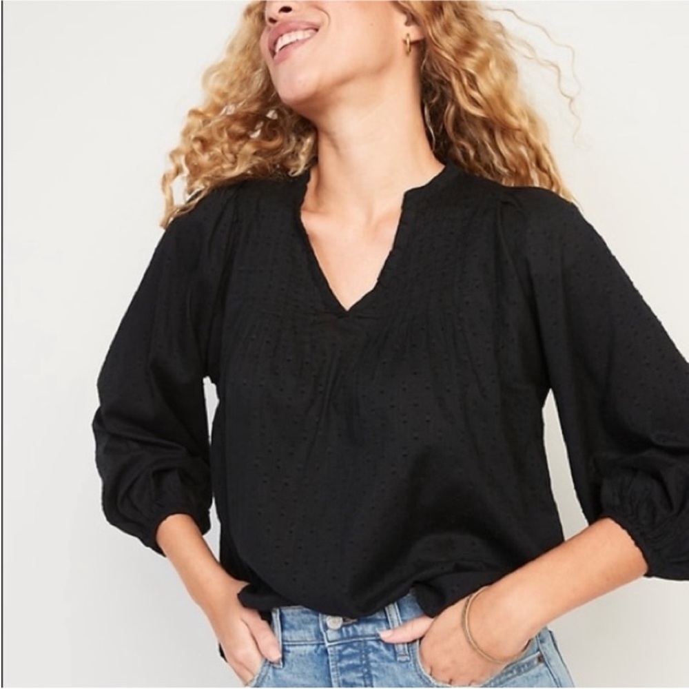 Old Navy Black V Neck Blouse in XS for Women Summer Top Work Top